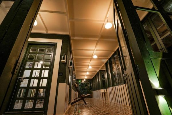 Iron Bridge Cove - Image 17