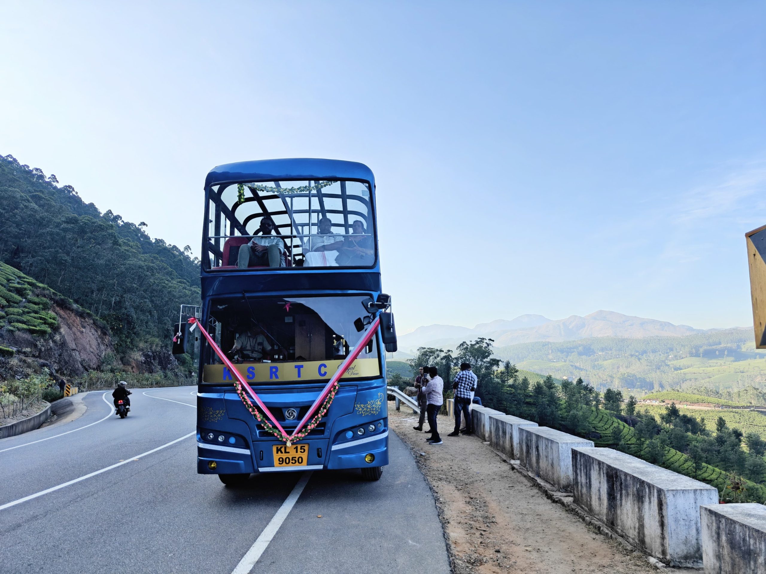 Munnar Royal View Double-Decker Bus