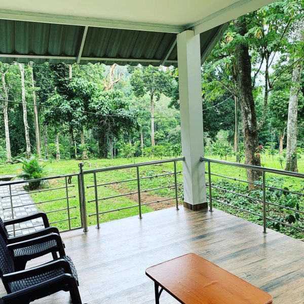 Premium Swimming Pool Resort in Nelliyampathy - Image 3