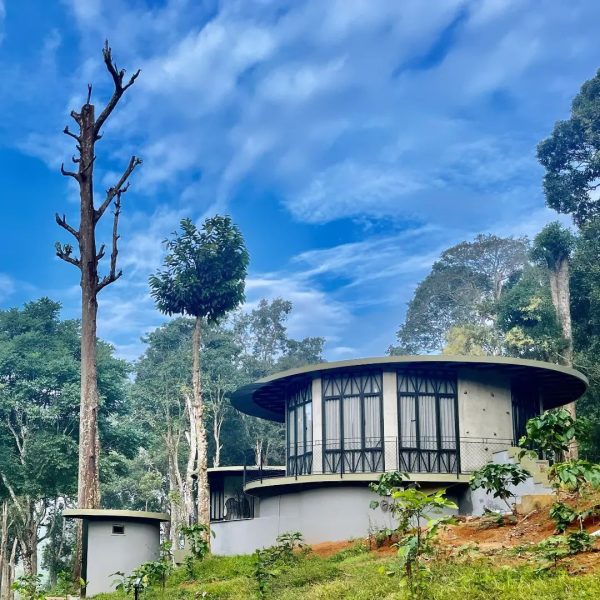 Premium Swimming Pool Resort in Nelliyampathy - Image 10