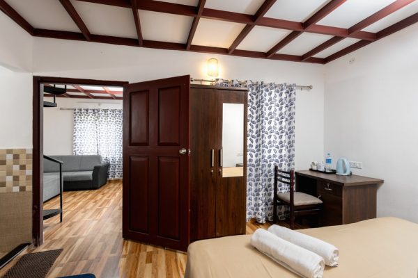 Poolside Villa Stay in Chathurangapara - Image 2
