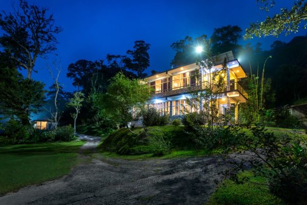 Poolside Villa Stay in Chathurangapara - Image 7