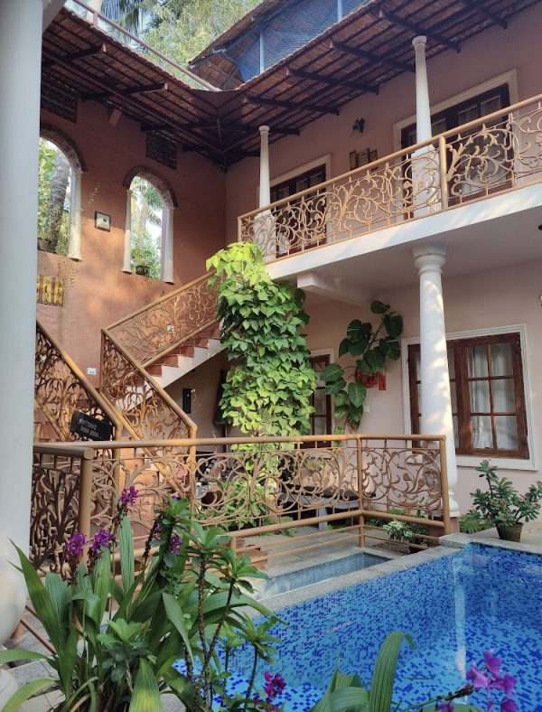 Luxury Resort with Swimming Pool Near Marari Beach