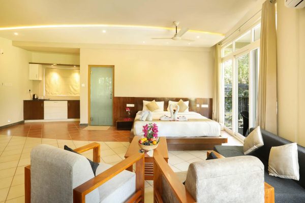 Luxury Resort in Kuruva with Jacuzzi and Plunge pool - Image 47