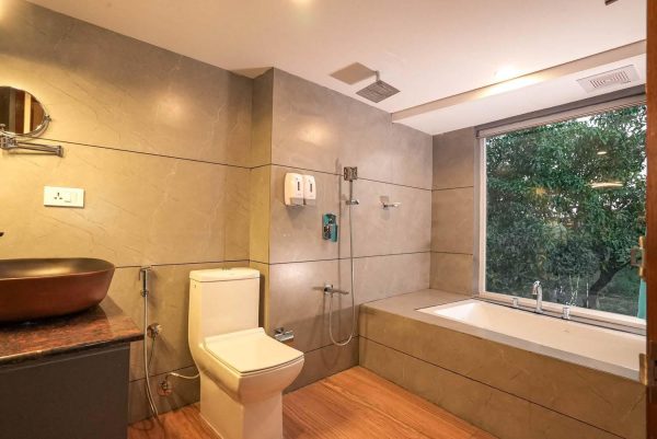 Luxury Resort in Kuruva with Jacuzzi and Plunge pool - Image 17