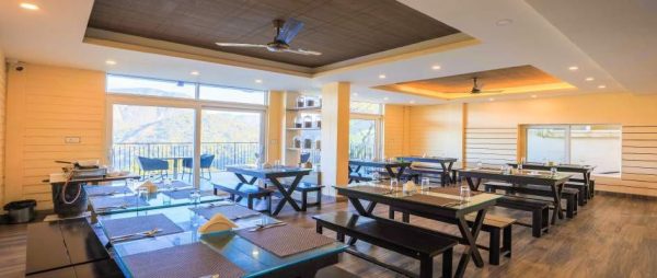 Private Bungalow Stay in Chinnakkanal with Swimming Pool