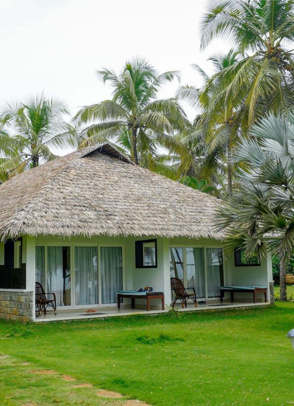 Luxury Beachfront Resort with Swimming Pool in Nileswar, Kerala