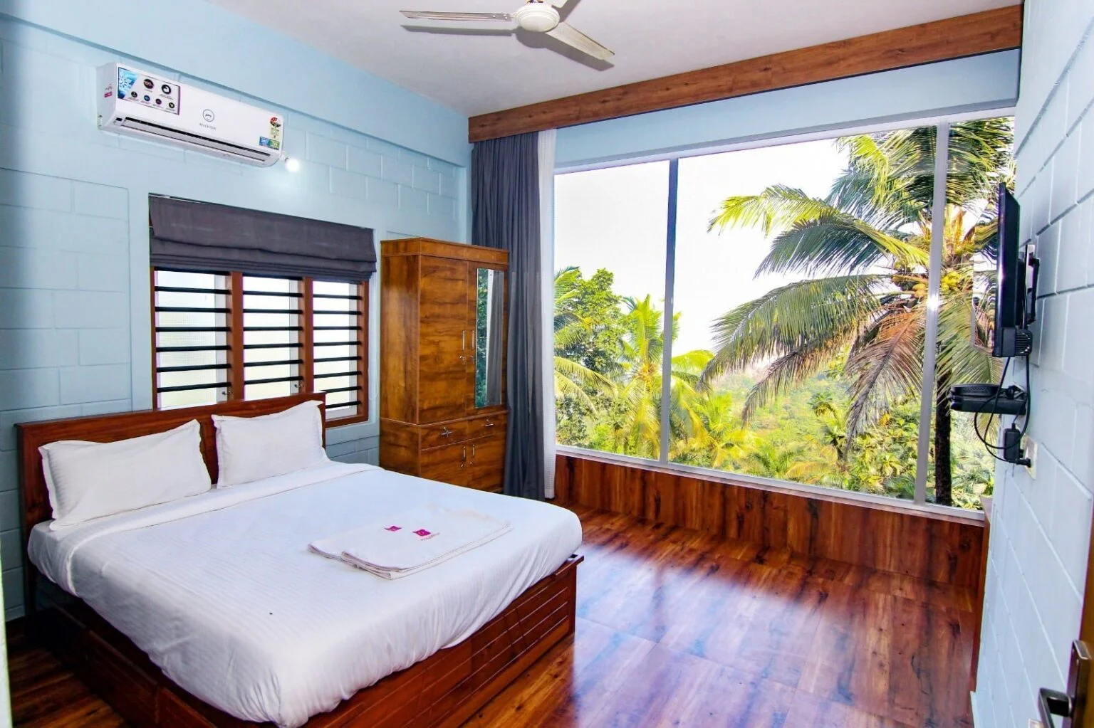 AC Rooms in First Floor
