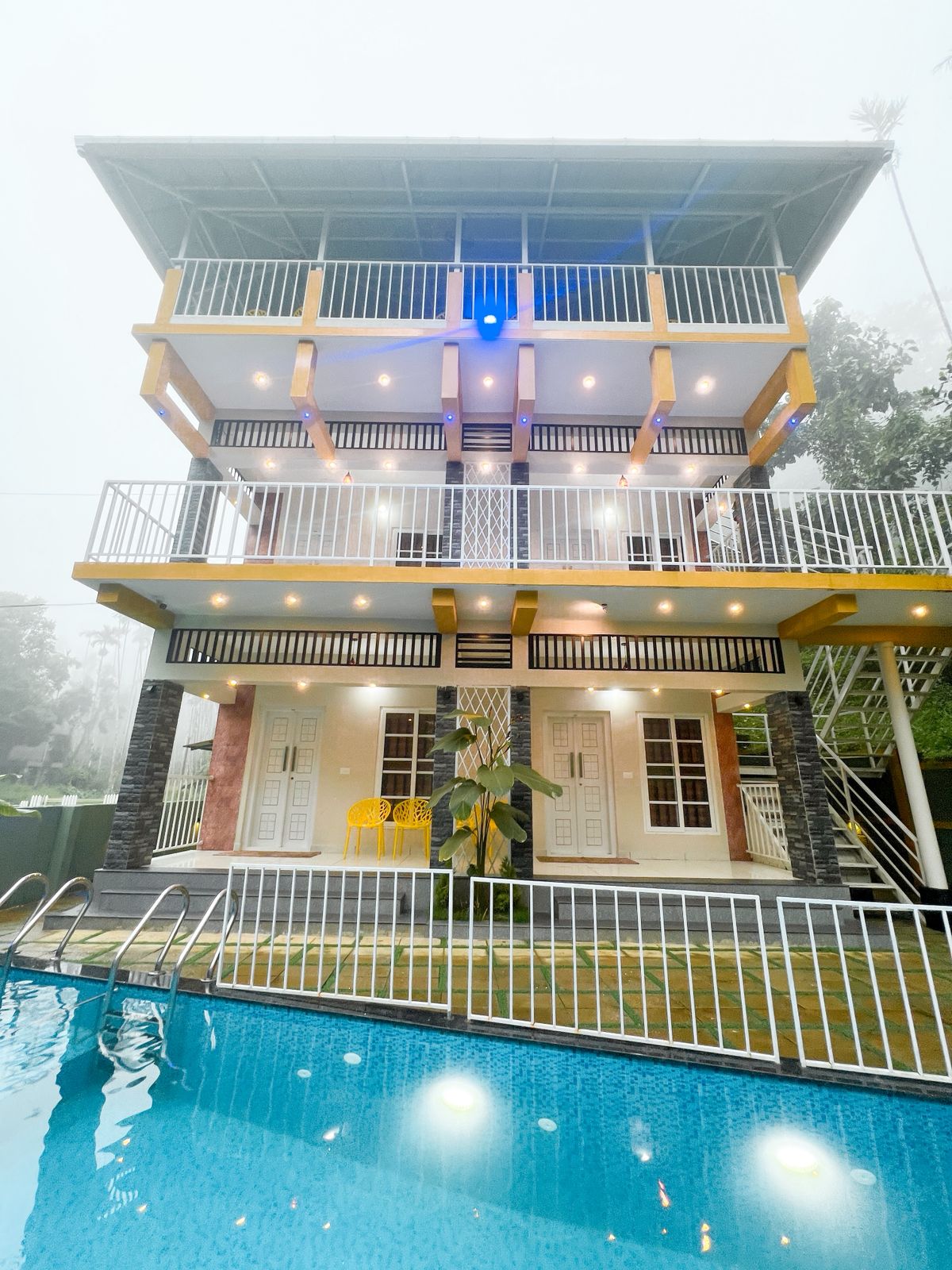 4 bedroom swimming pool villa in