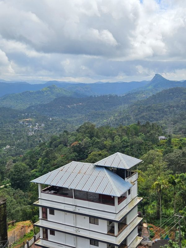 Pool Villa Munnar - Image 5