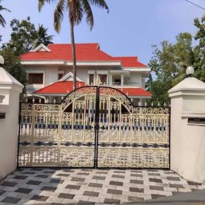 8 Bedroom Service Villa In Alleppey