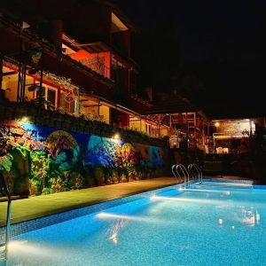 Family Resort in Kakkadampoyil with Pool and Stream