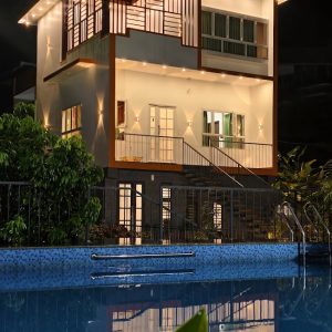 Private Villa with Infinity Pool and Rooftop Deck