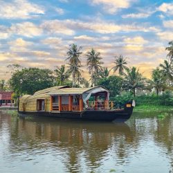 lee-castle-houseboat-1-scaled-1-1.jpeg